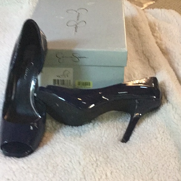 Jessica Simpson - Picture 2 of 3